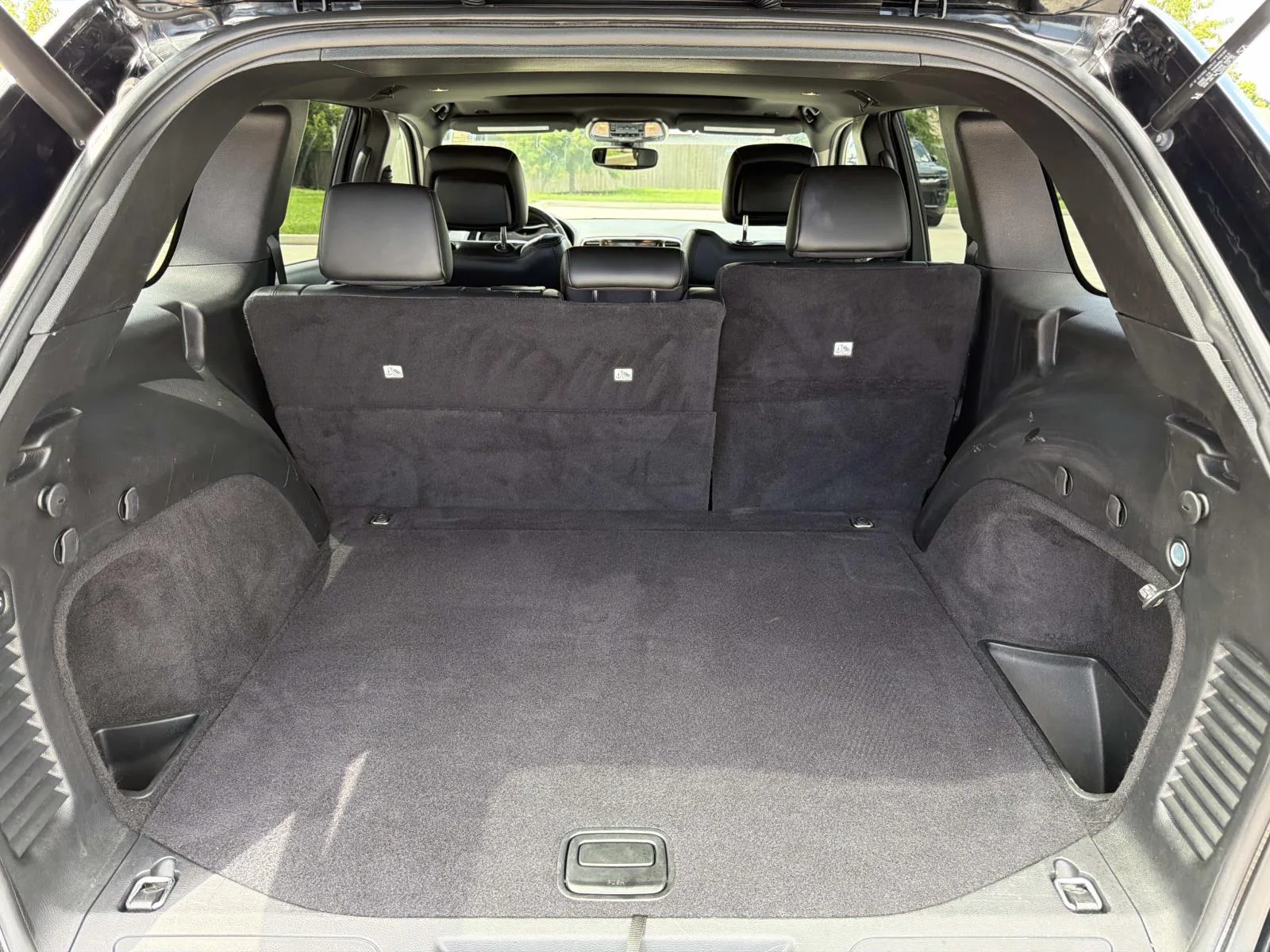 Used 2020 Black Jeep Limited 4x2 image 8