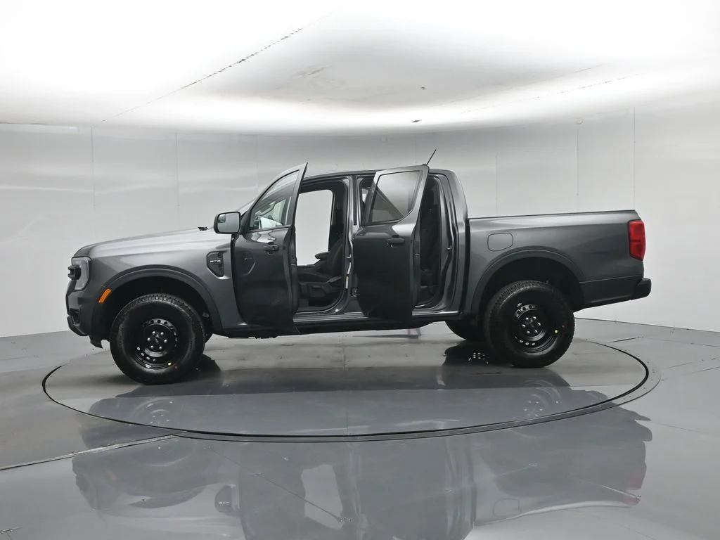 New 2026 Gray Ford XL image 4