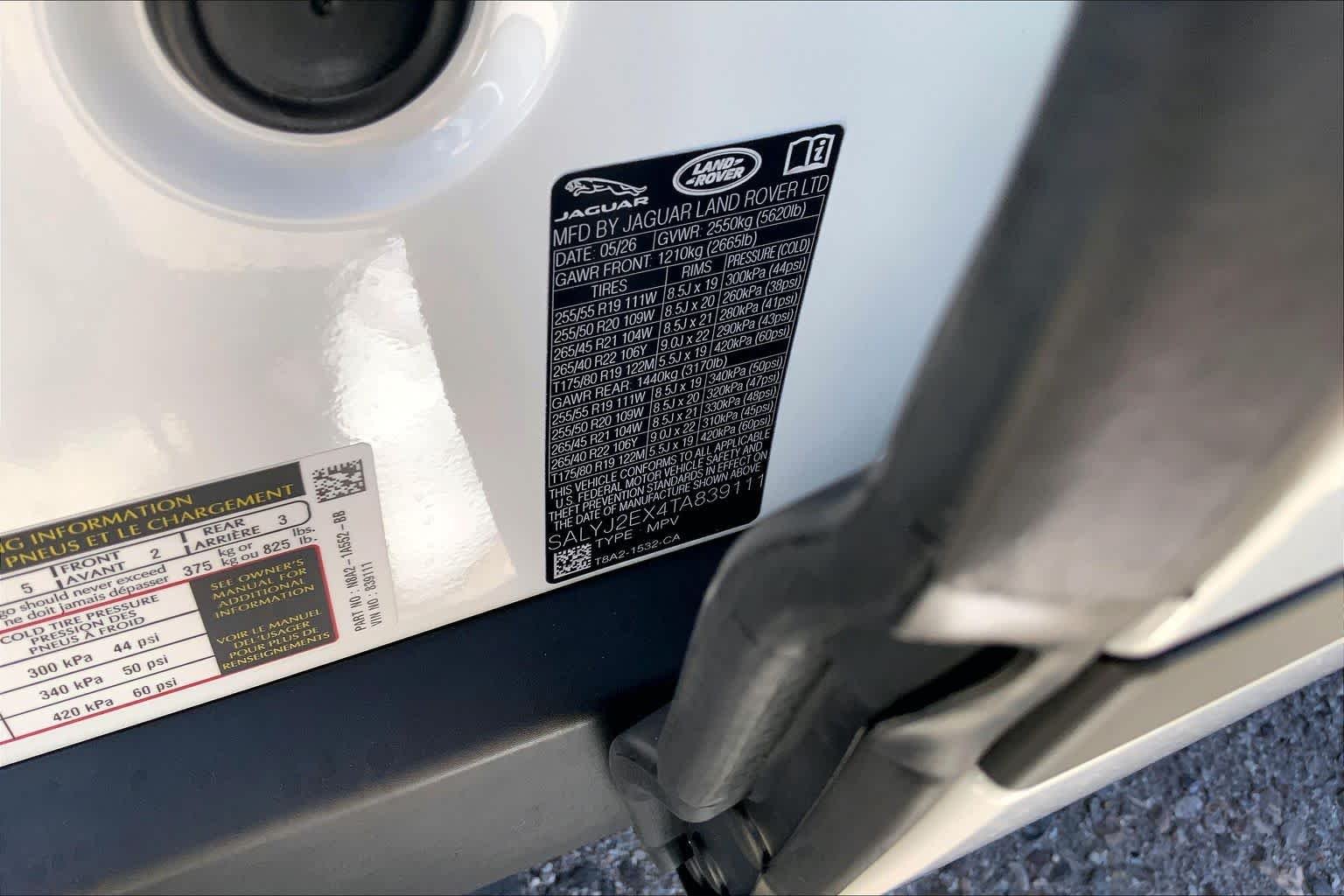 New 2026 Fuji White Land Rover S image 19