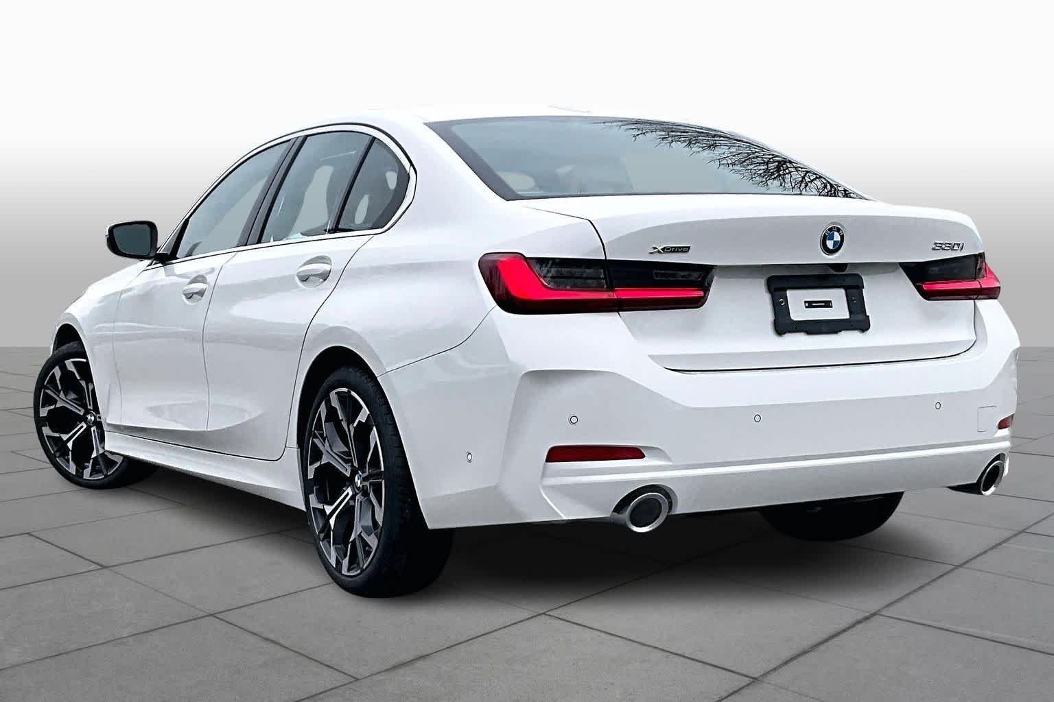 2026 BMW 3 Series 330i - Photo 12