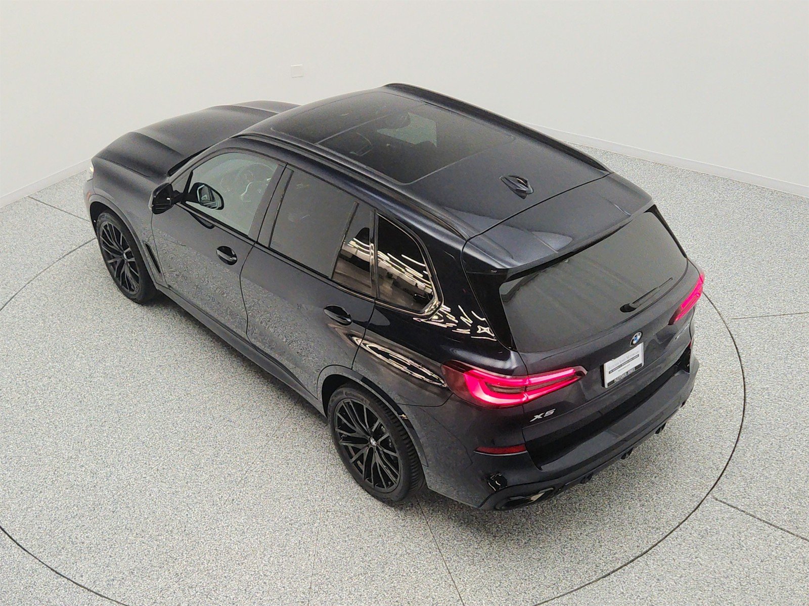 Used 2023 Carbon Black Metallic BMW sDrive40i Sports Activity Vehicle image 28