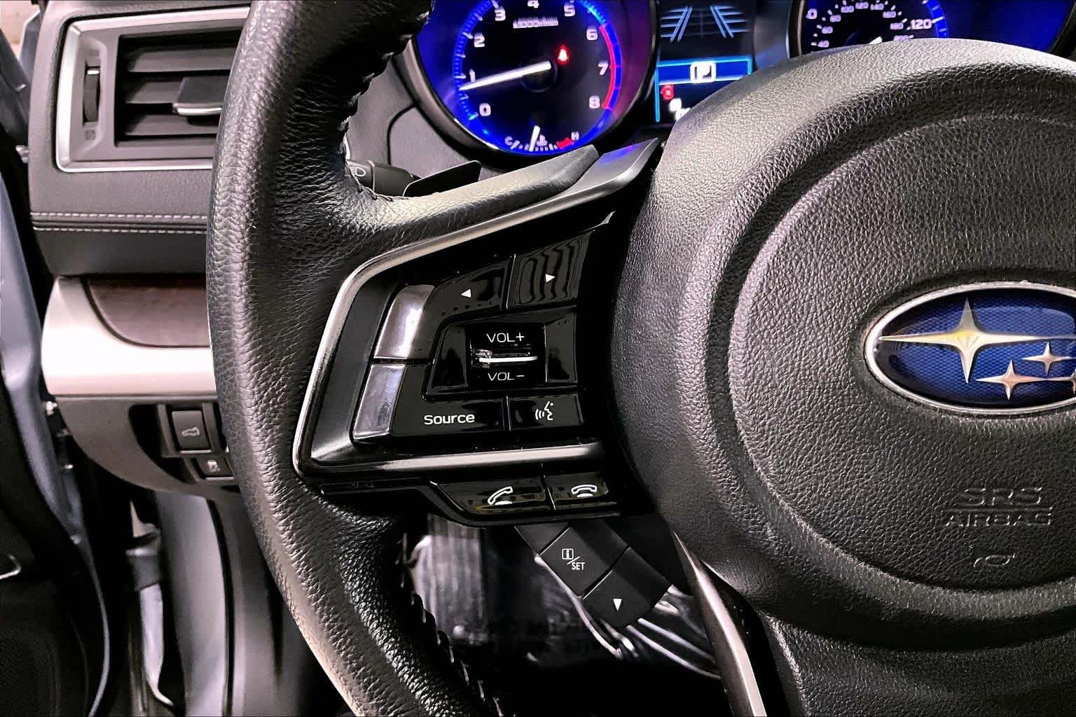 Used 2019 Ice Silver Metallic Subaru Limited image 24