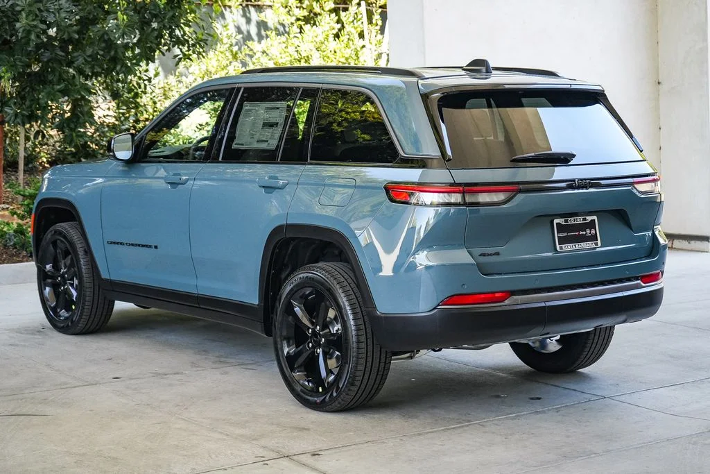 New 2026 Steel Blue Exterior Paint Jeep Limited image 4