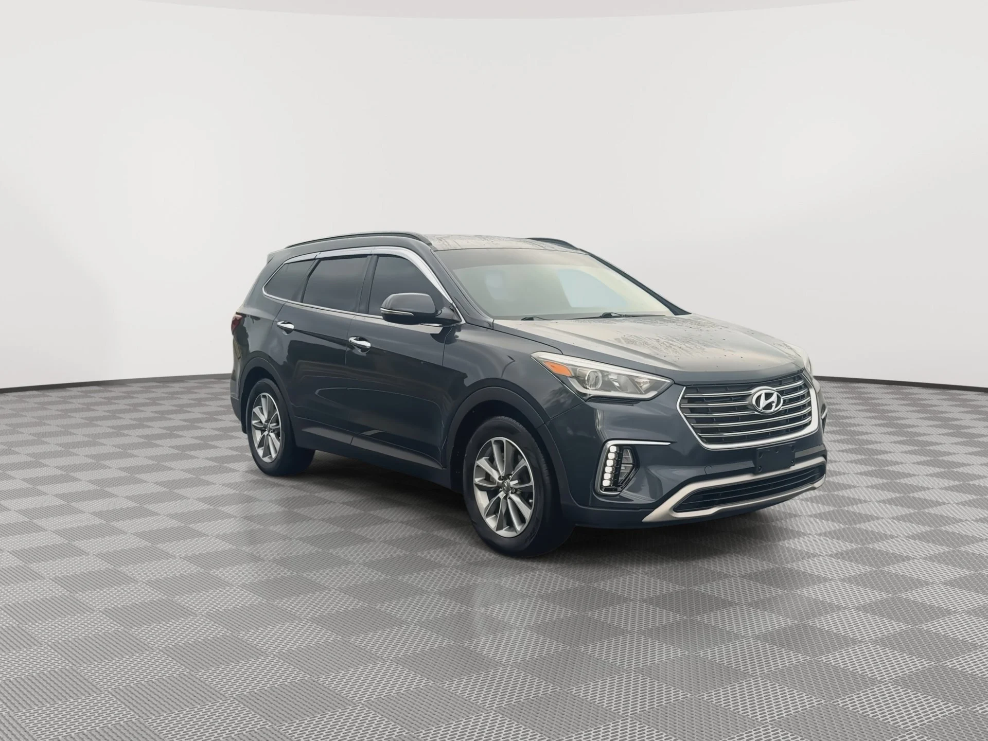 Used 2018 Night Sky Pearl Hyundai SE image 3