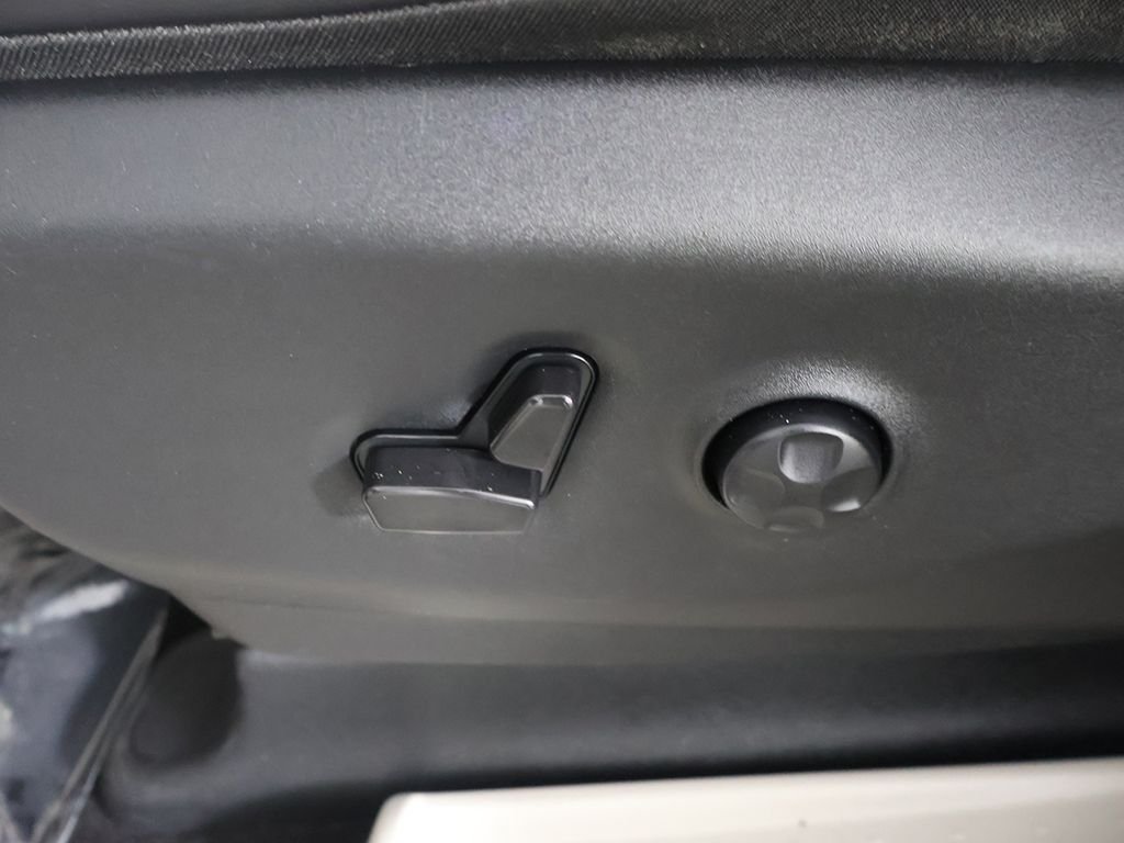 Used 2023 Gray Chrysler Touring L image 30