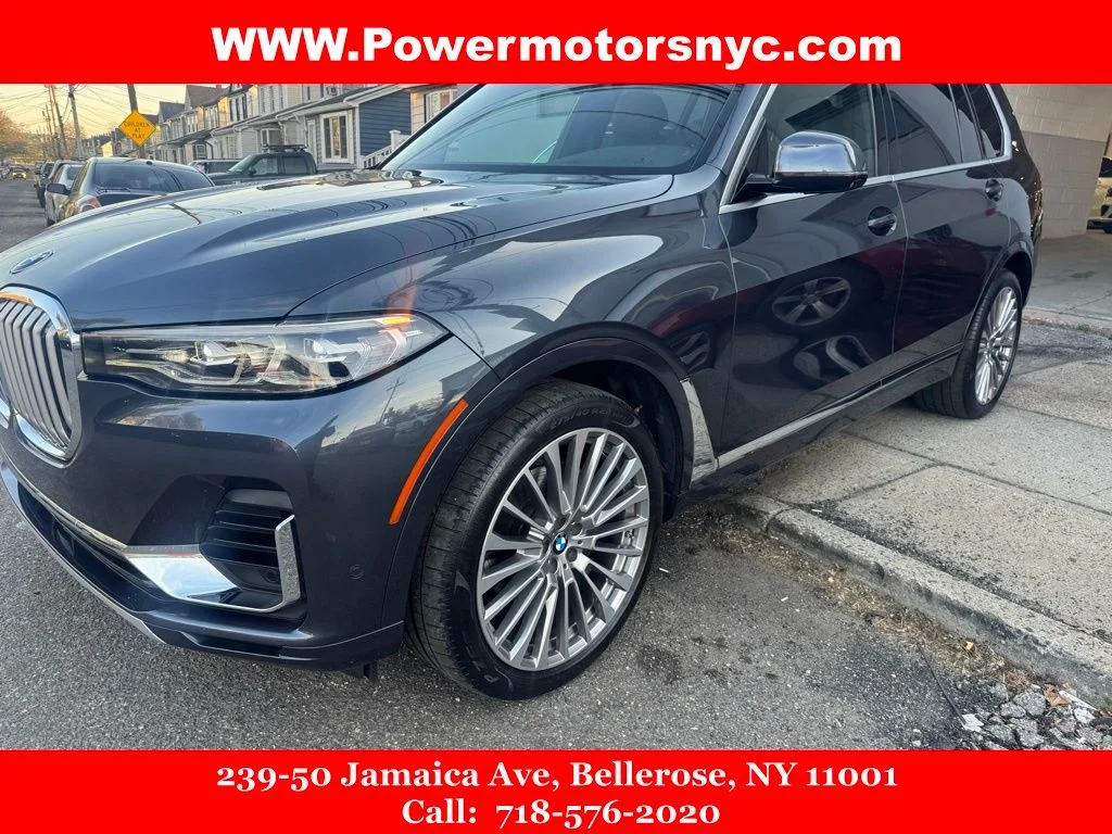 2021 BMW X7 xDrive40i's photo