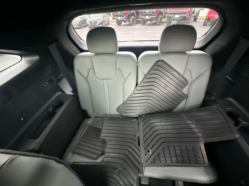 Used 2024 White Kia X-Line SX Prestige image 22
