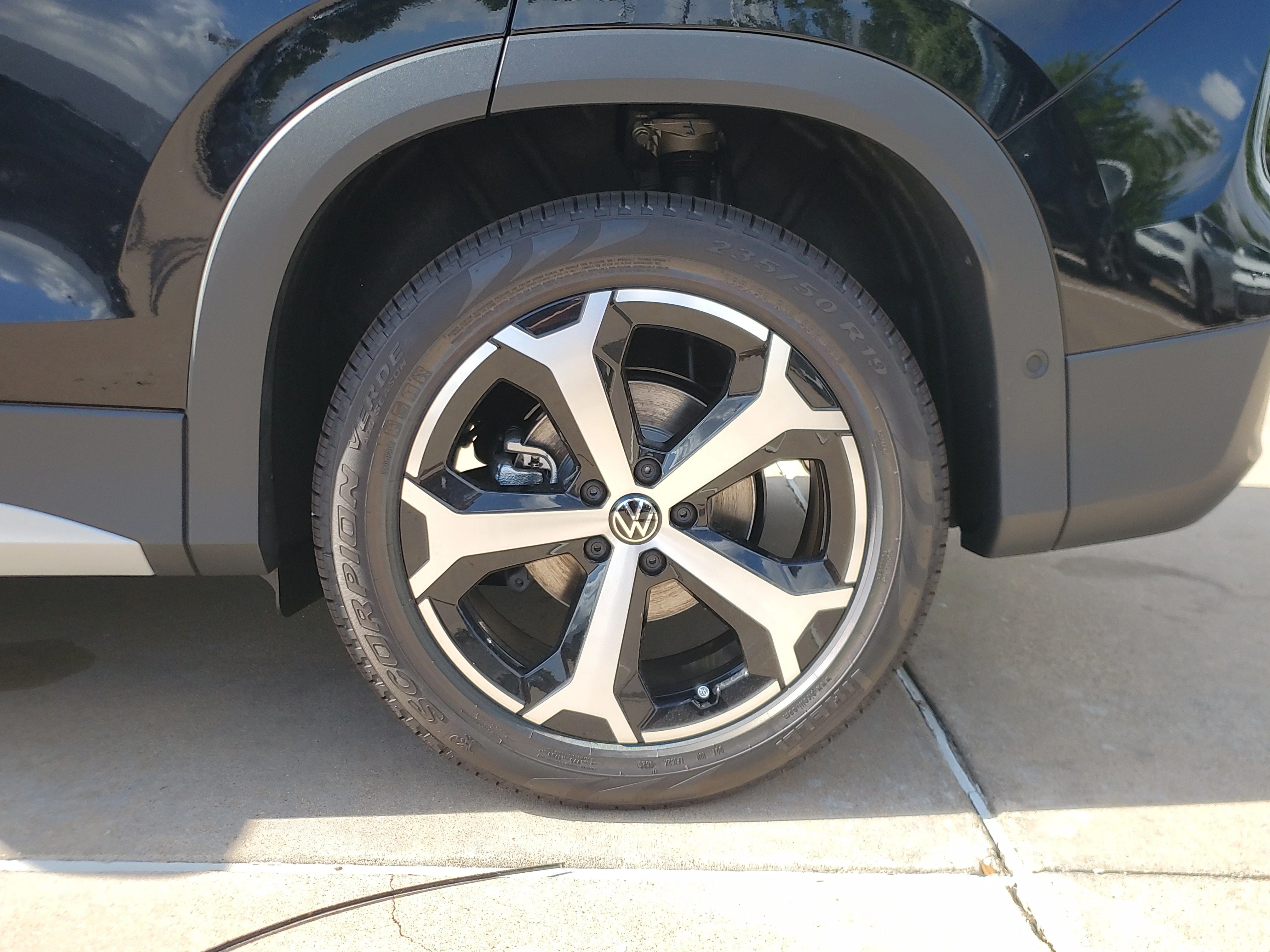 New 2026 Black Volkswagen SE image 9