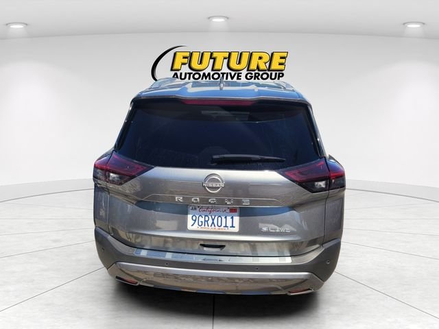 Used 2023 Gray Nissan SL image 4