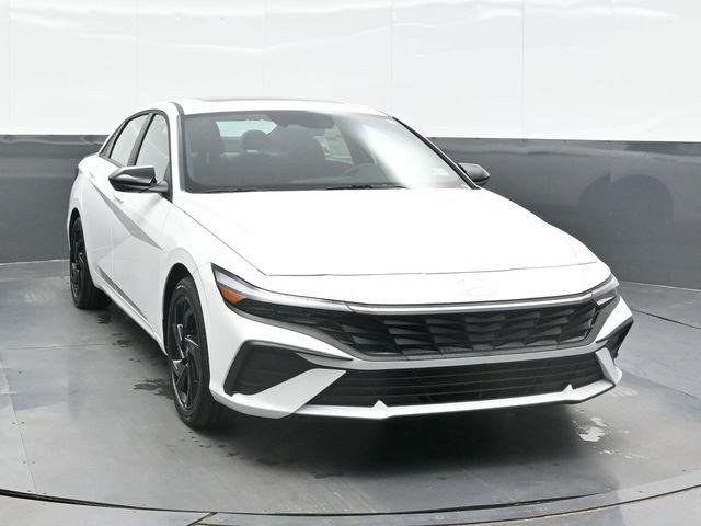 New 2026 White Hyundai SEL Sport Plus image 6