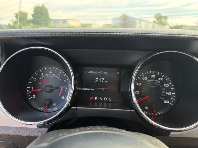 Used 2017 Black Ford GT Premium image 17