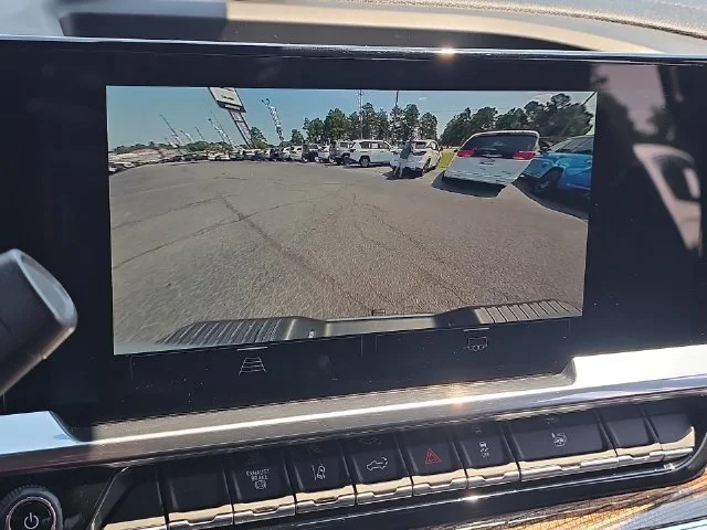 Used 2025 White Chevrolet LT image 24