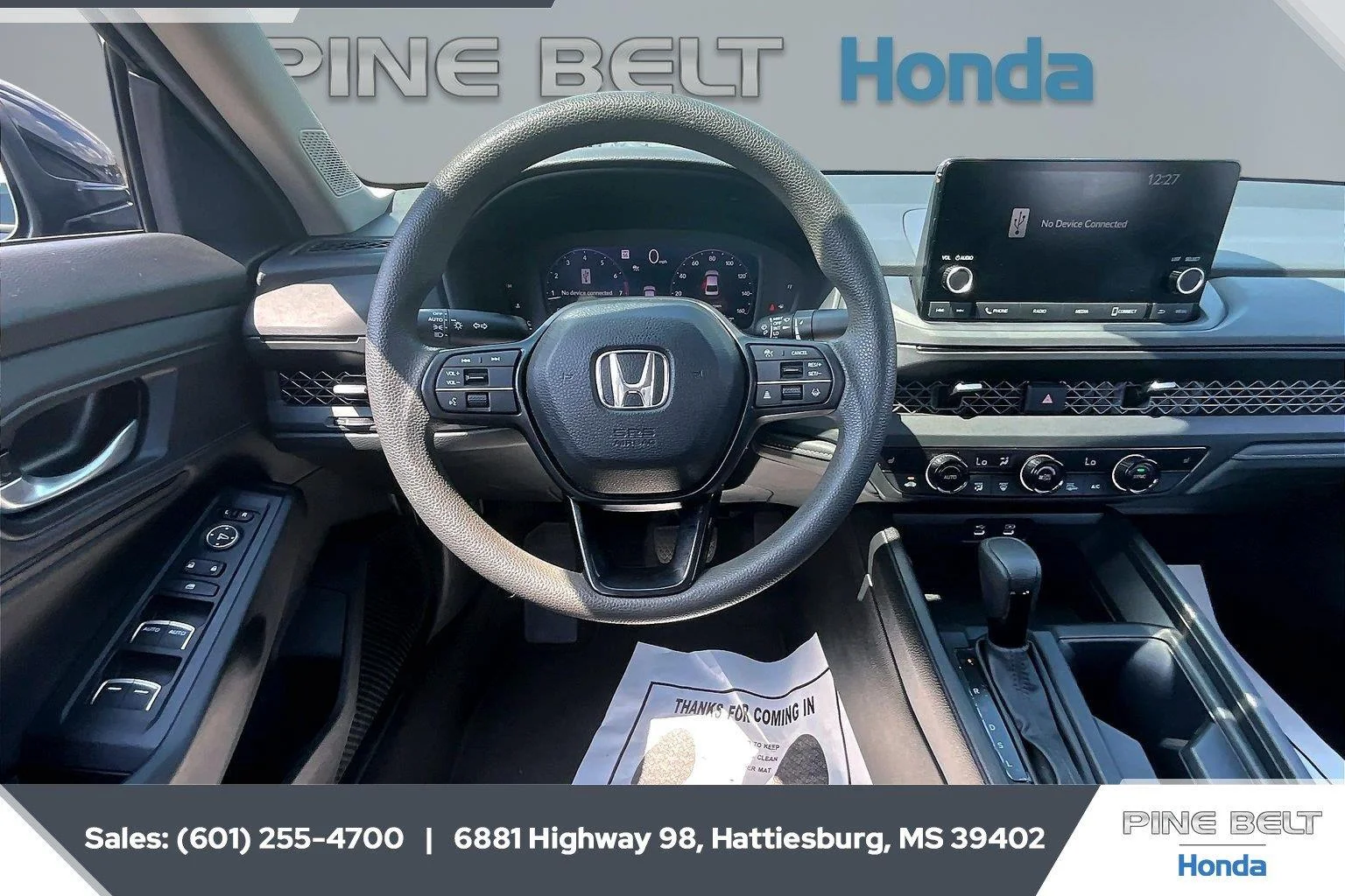 Used 2025 Crystal Black Pearl honda SE CVT image 5