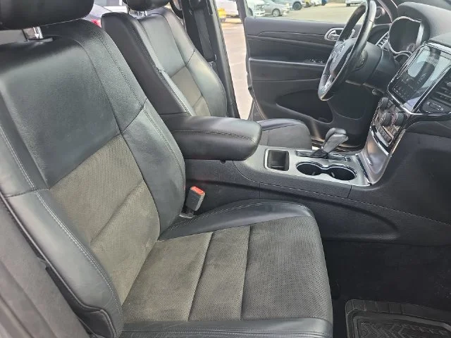 Used 2021 Gray Jeep Laredo X image 11