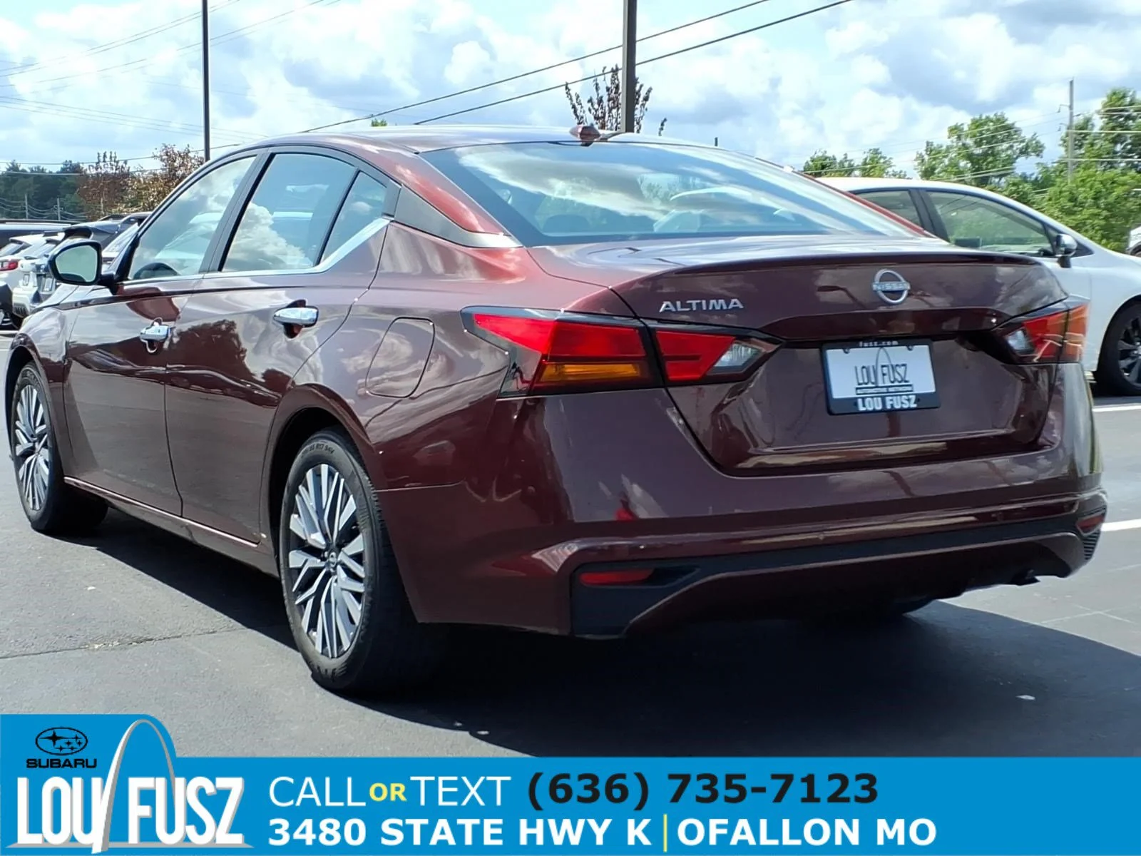 Used 2025 Garnet Pearl Metallic Nissan SV image 5