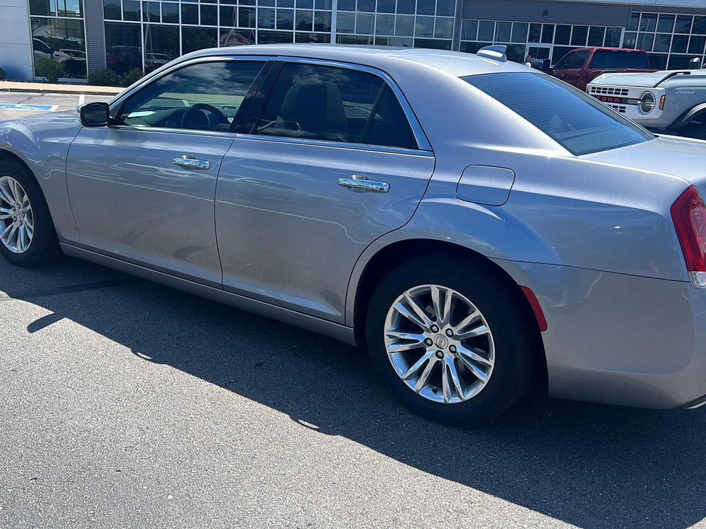 Used 2016 Billet Silver Metallic Clearcoat Chrysler 300C image 9