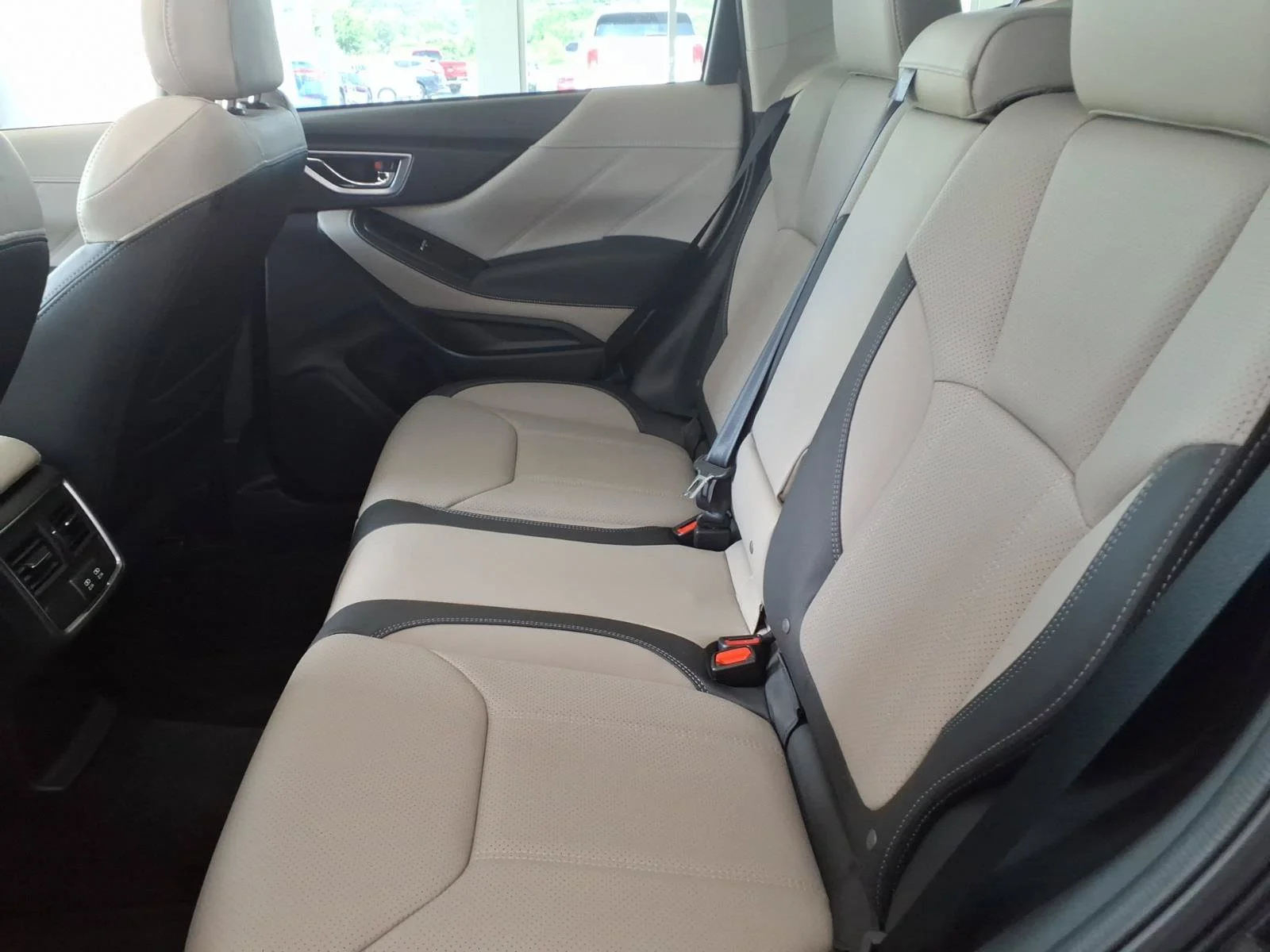 Used 2024 Magnetite Gray Metallic Subaru Limited image 13