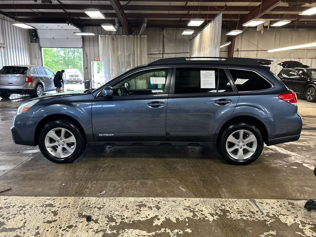 Used 2014 Blue Subaru 2.5i Premium image 2