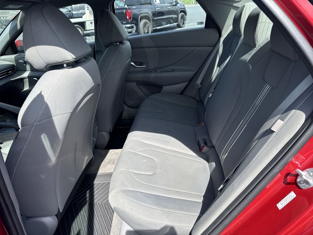 2024 Hyundai Elantra SEL - Photo 22