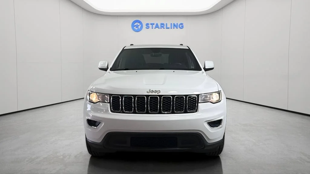 Used 2017 White Jeep Laredo image 16