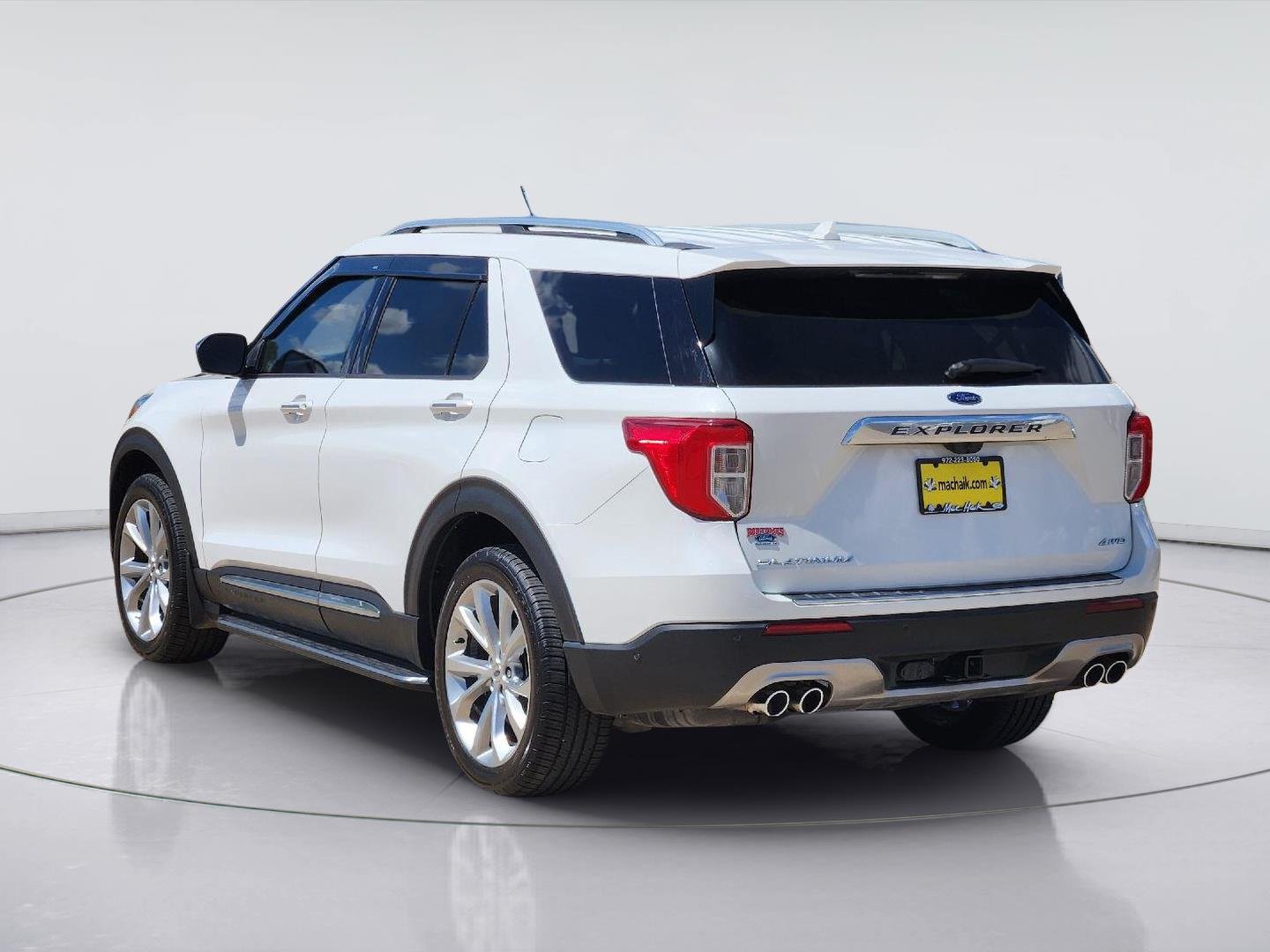 Used 2021 Star White Metallic Tri-Coat Ford Platinum image 6