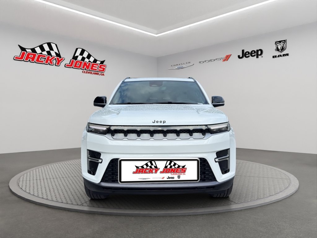 New 2026 Bright White Clear-Coat Exterior Paint Jeep Base image 13