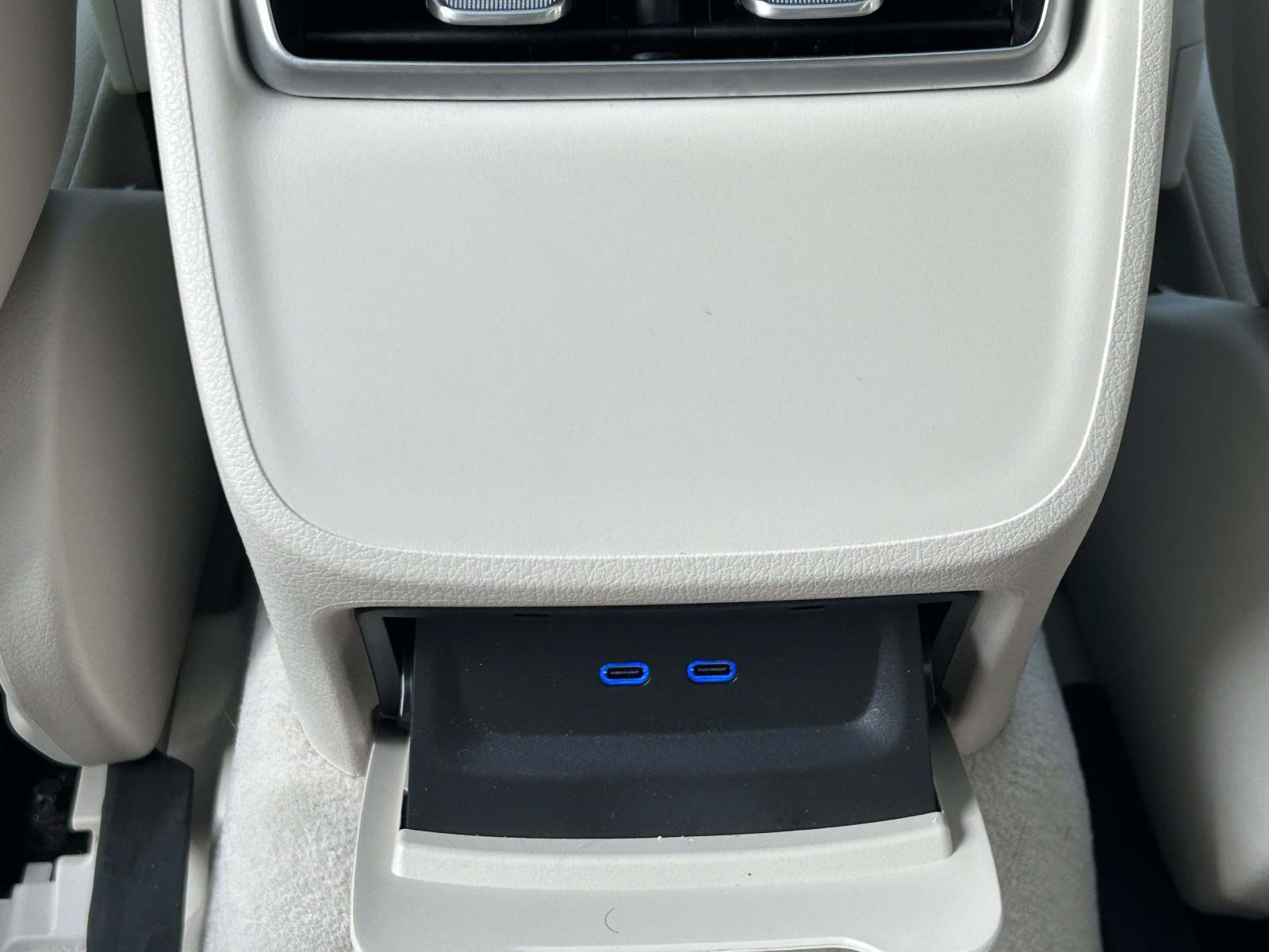 Certified Used 2023 MANUFAKTUR Diamond White Mercedes-Benz EQS 450 4MATIC® Sedan image 41
