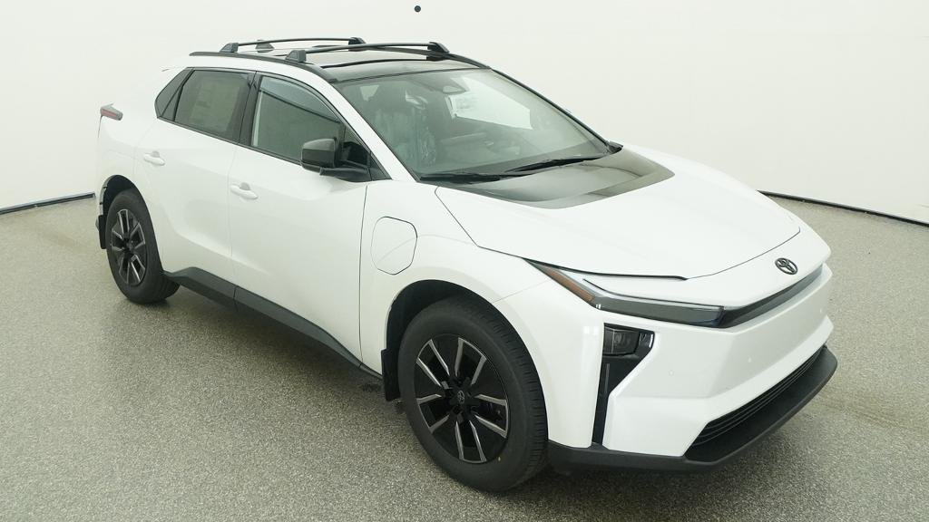 New 2026 Wind Chill Pearl Toyota XLE image 42