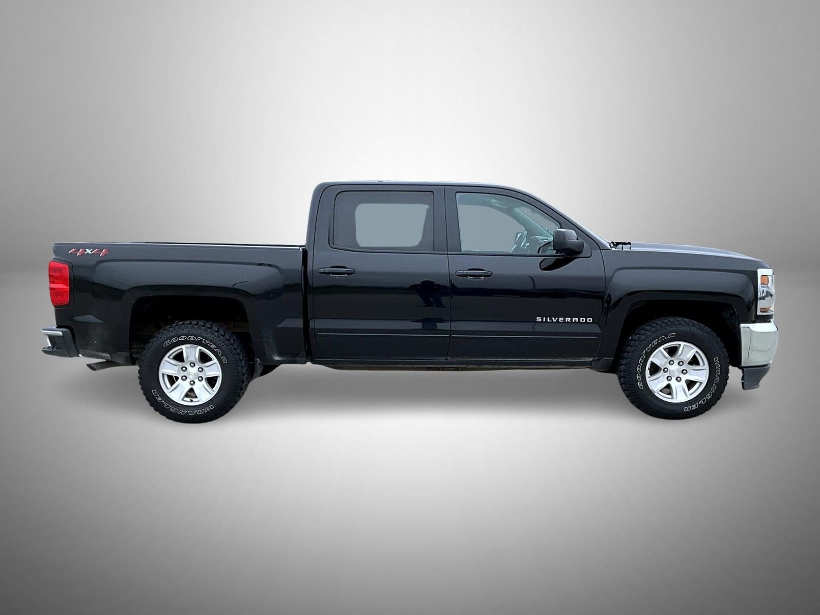 Used 2018 Black Chevrolet LT image 4