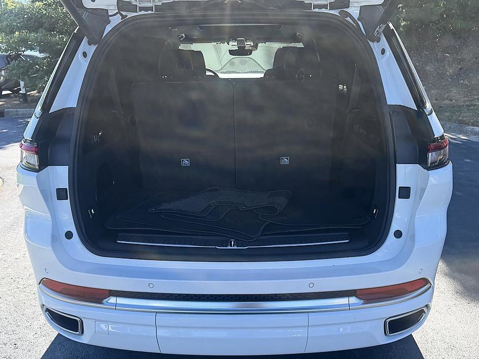 Used 2023 Bright White Clearcoat Jeep Summit image 23