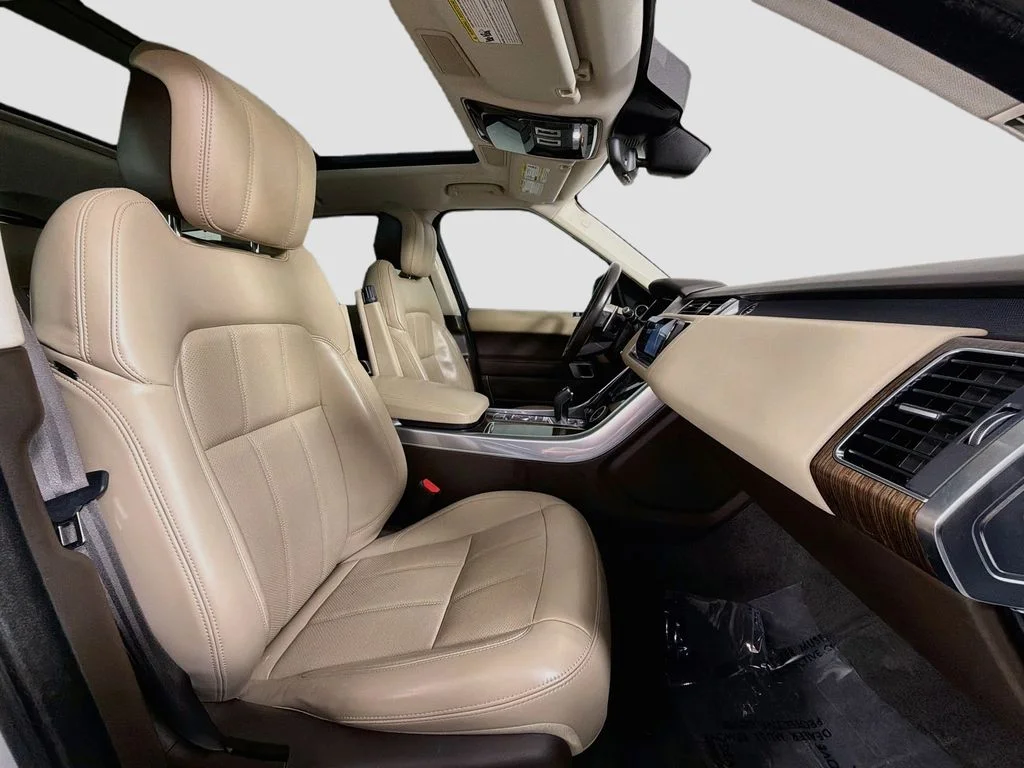 Used 2021 White Land Rover HSE Silver Edition image 30