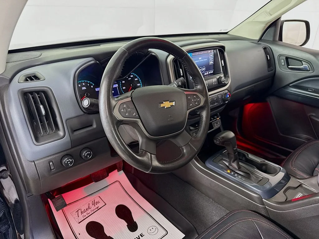 Used 2021 Black Chevrolet 4WD Z71 image 15