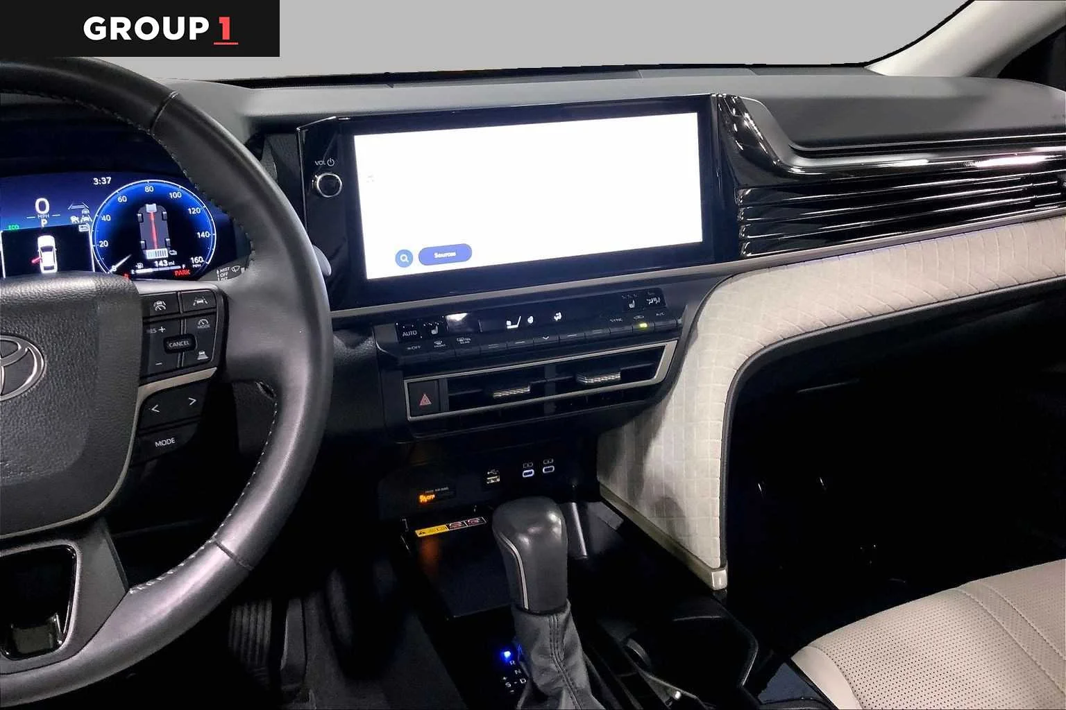 2025 Toyota Camry XLE - Photo 7