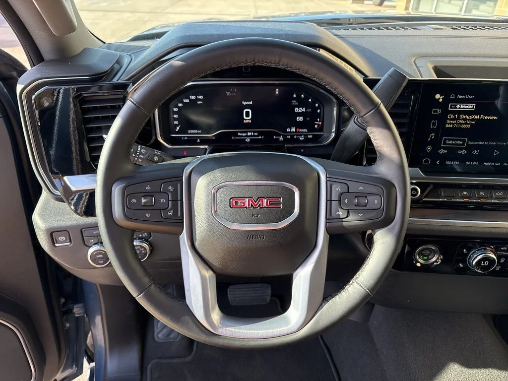 2024 GMC Sierra 1500 SLT - Photo 8