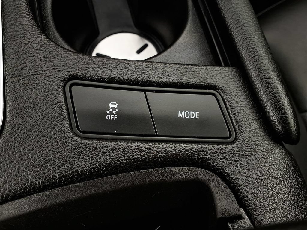 Used 2021 SATIN STEEL METALLIC Cadillac FWD Premium Luxury image 22