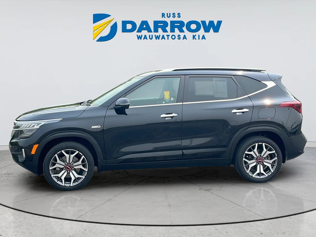 Used 2022 Black Kia SX image 2