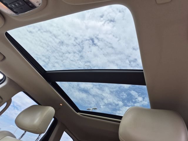 Used 2017 White Jeep Limited image 18