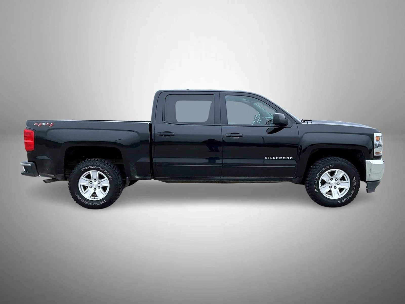 Used 2018 Black Chevrolet LT image 4