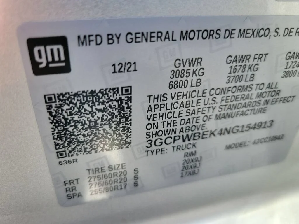 Used 2022 SILVER ICE METALLIC Chevrolet Custom image 33