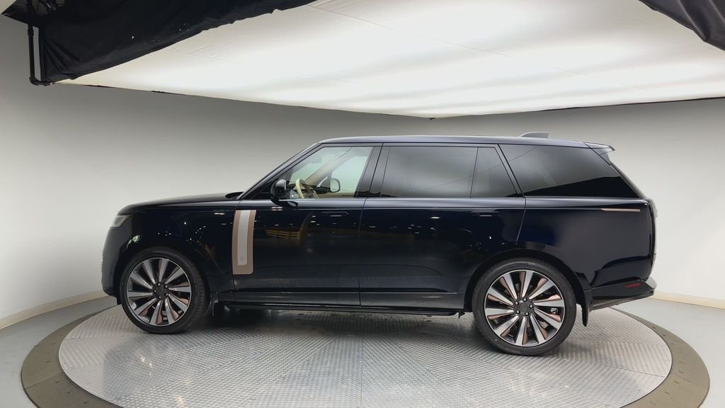 New 2026  Land Rover SV image 5