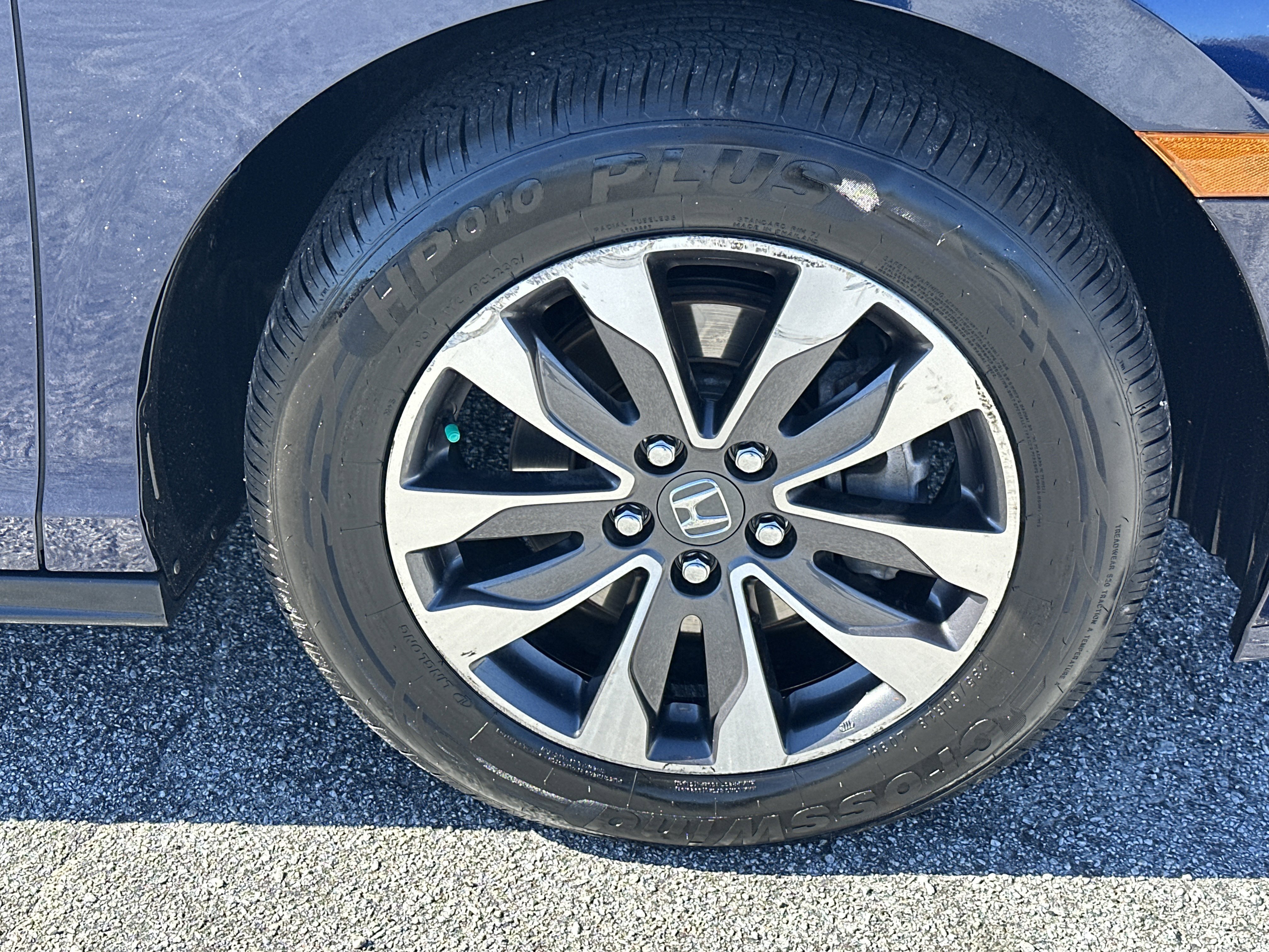 2024 Honda Odyssey EX-L - Photo 13