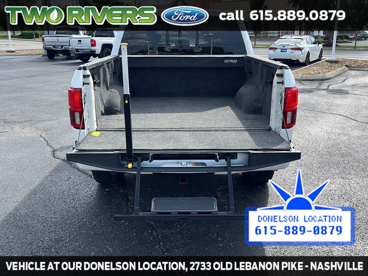 Used 2018 White Platinum Tri-Coat Metallic Ford Platinum image 14