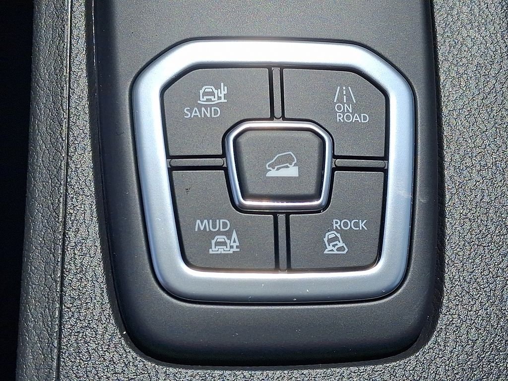 New 2026 Super Black Nissan Crew Cab PRO-4X® image 16