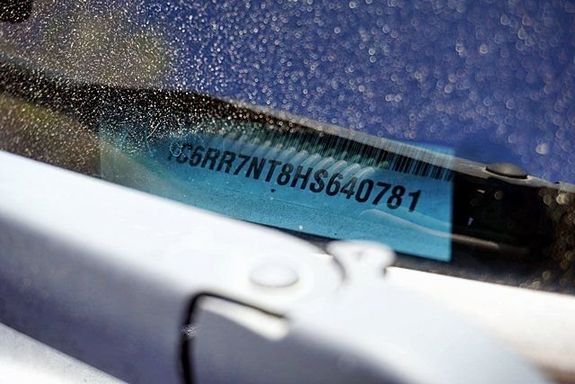 Used 2017 Silver Ram Laramie image 31