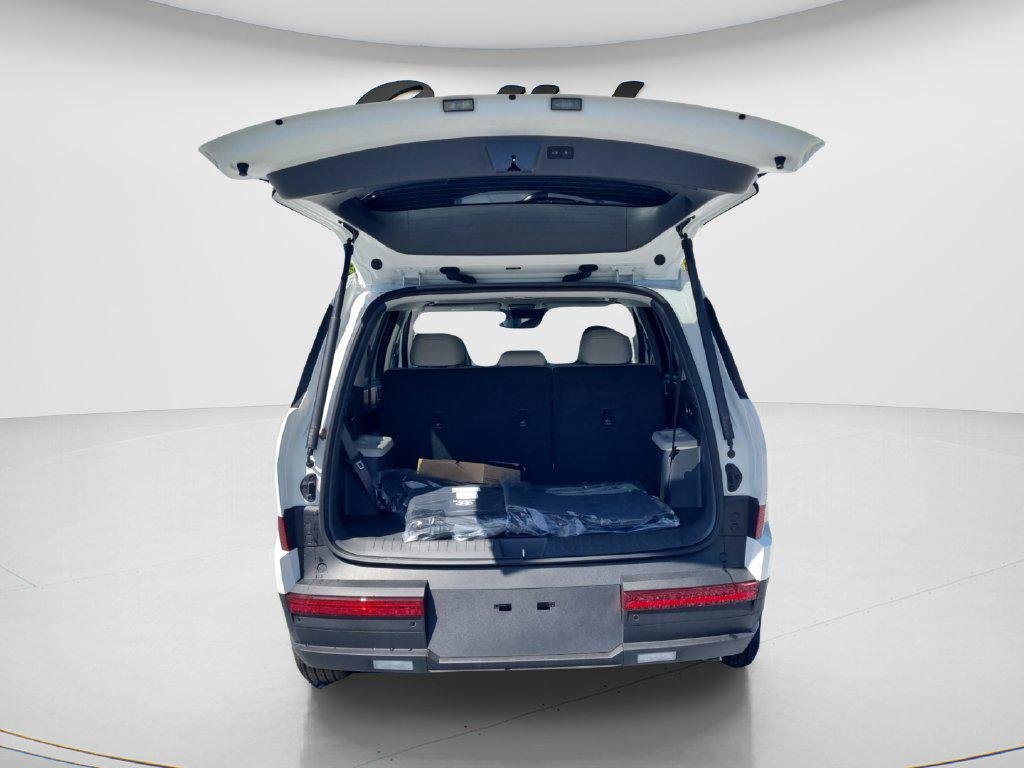 New 2026 White Hyundai SEL image 9