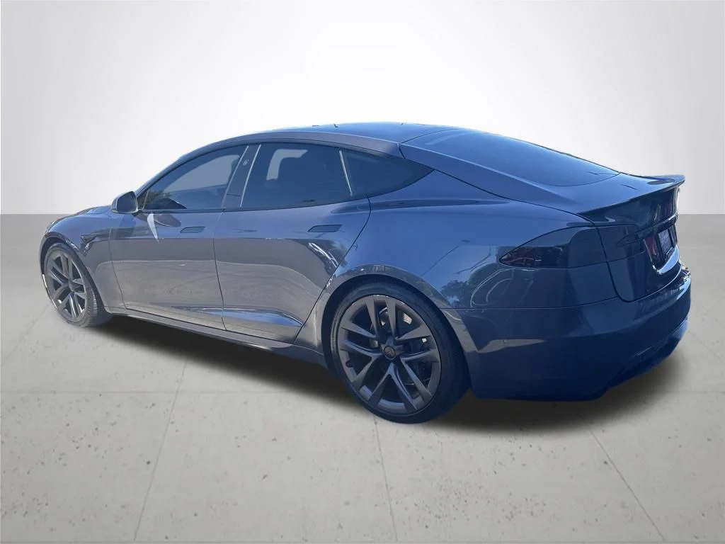 Used 2022 Gray Tesla LONG RANGE image 9