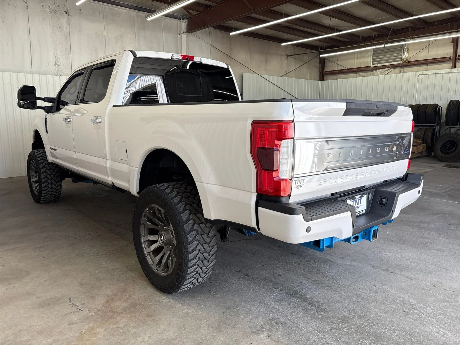 Used 2017 White Ford Platinum image 5