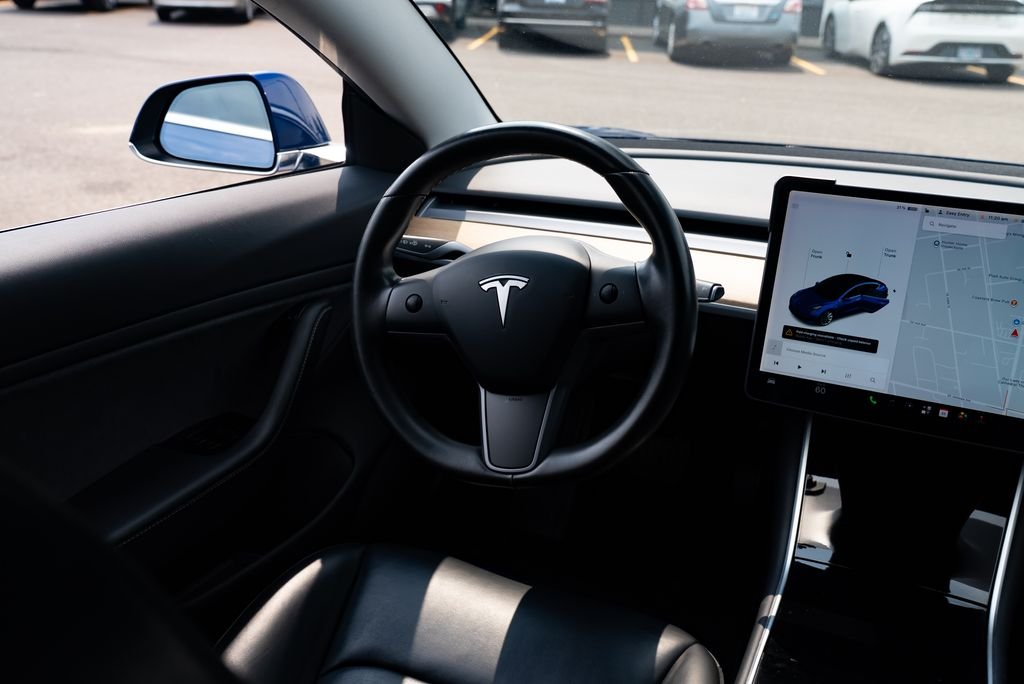 Used 2019 Deep Blue Metallic Tesla Performance image 8