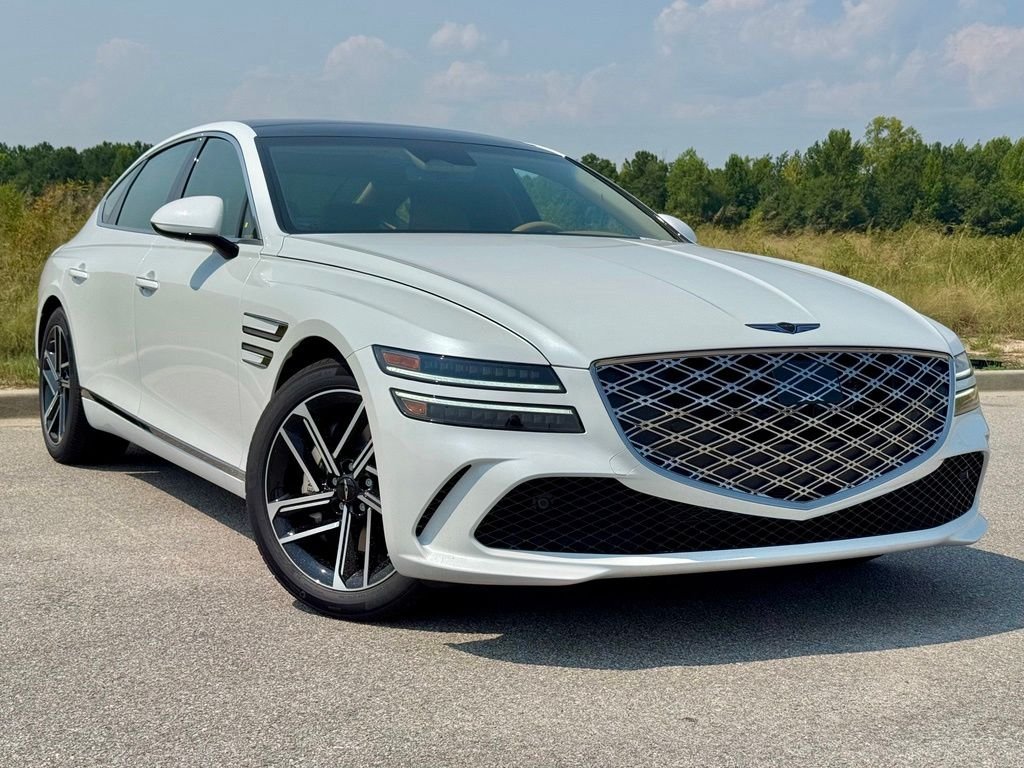 New 2027 White Genesis 2.5T ADVANCED image 1