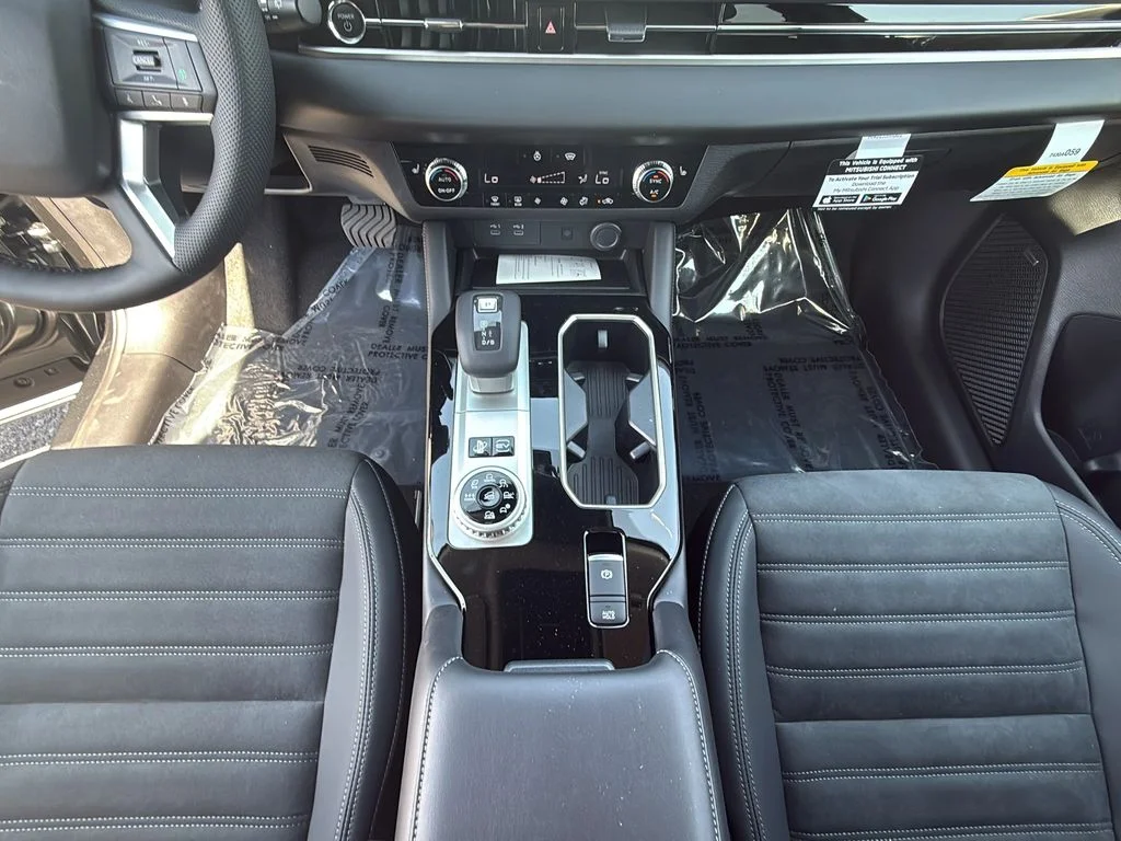 New 2026 Graphite Gray Mitsubishi SE S-AWC image 19